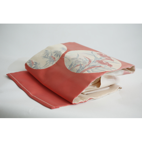 ���É���