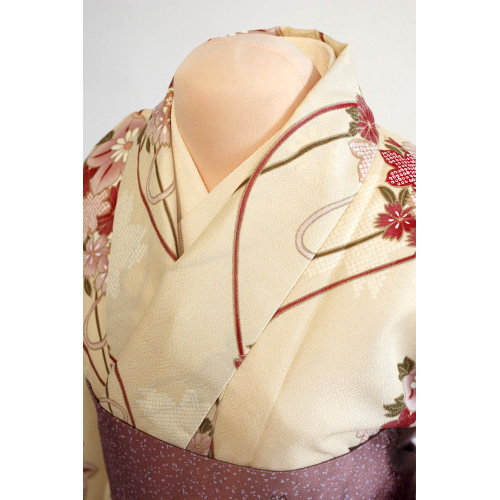 ����i�V�i�A�|���G�X�e���j