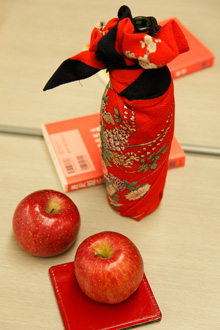 ��񂲂͓e�^�̃��b�s���O�̓���