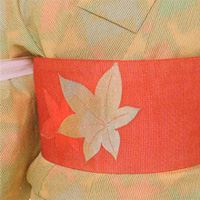 ���É���